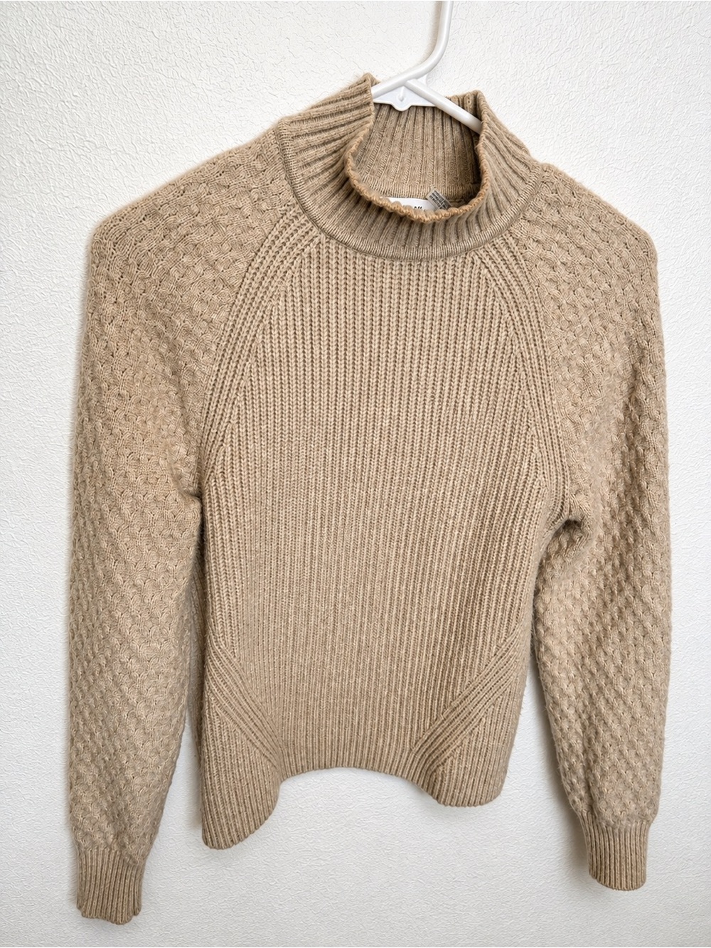 Calvin Klein Beige Mock Neck Cable Sleeve Sweater Size Small